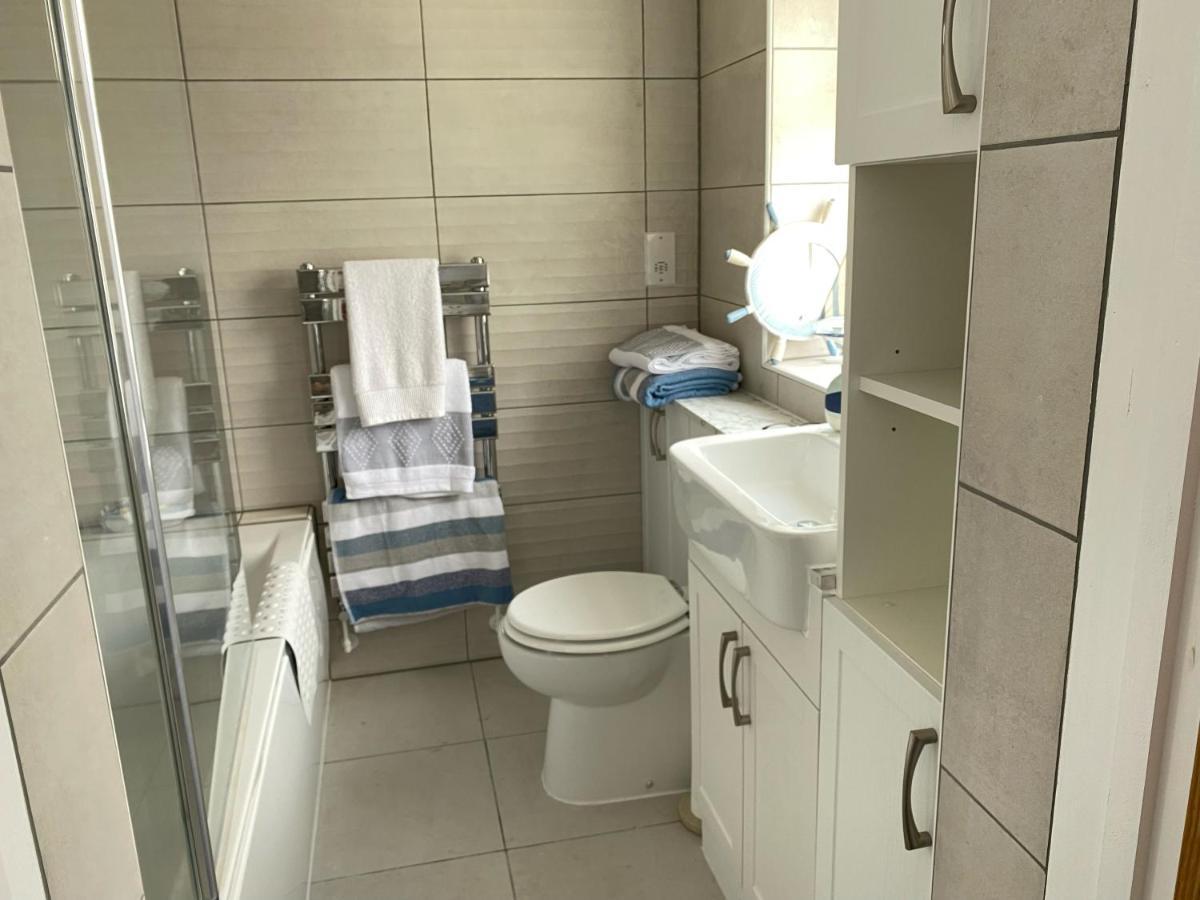 Pagham Getaways Hotell Exteriör bild